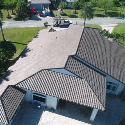 Photo of the finished roof posted by Raul M. with their Google review