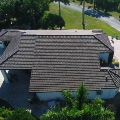 Photo of the finished roof posted by Raul M. with their Google review